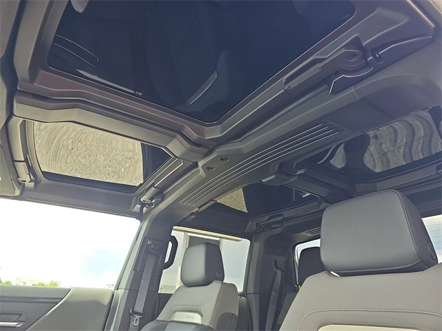 New 2025 GMC Hummer EV 2X image 15