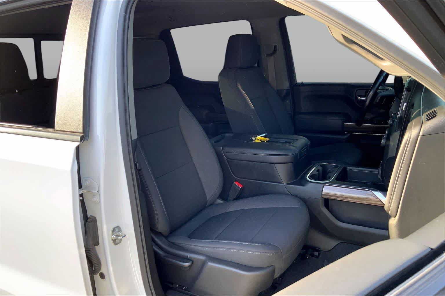 Used 2021 Chevrolet Silverado 1500 LT Trail Boss w/ Convenience Package II AWD/4WD image 9