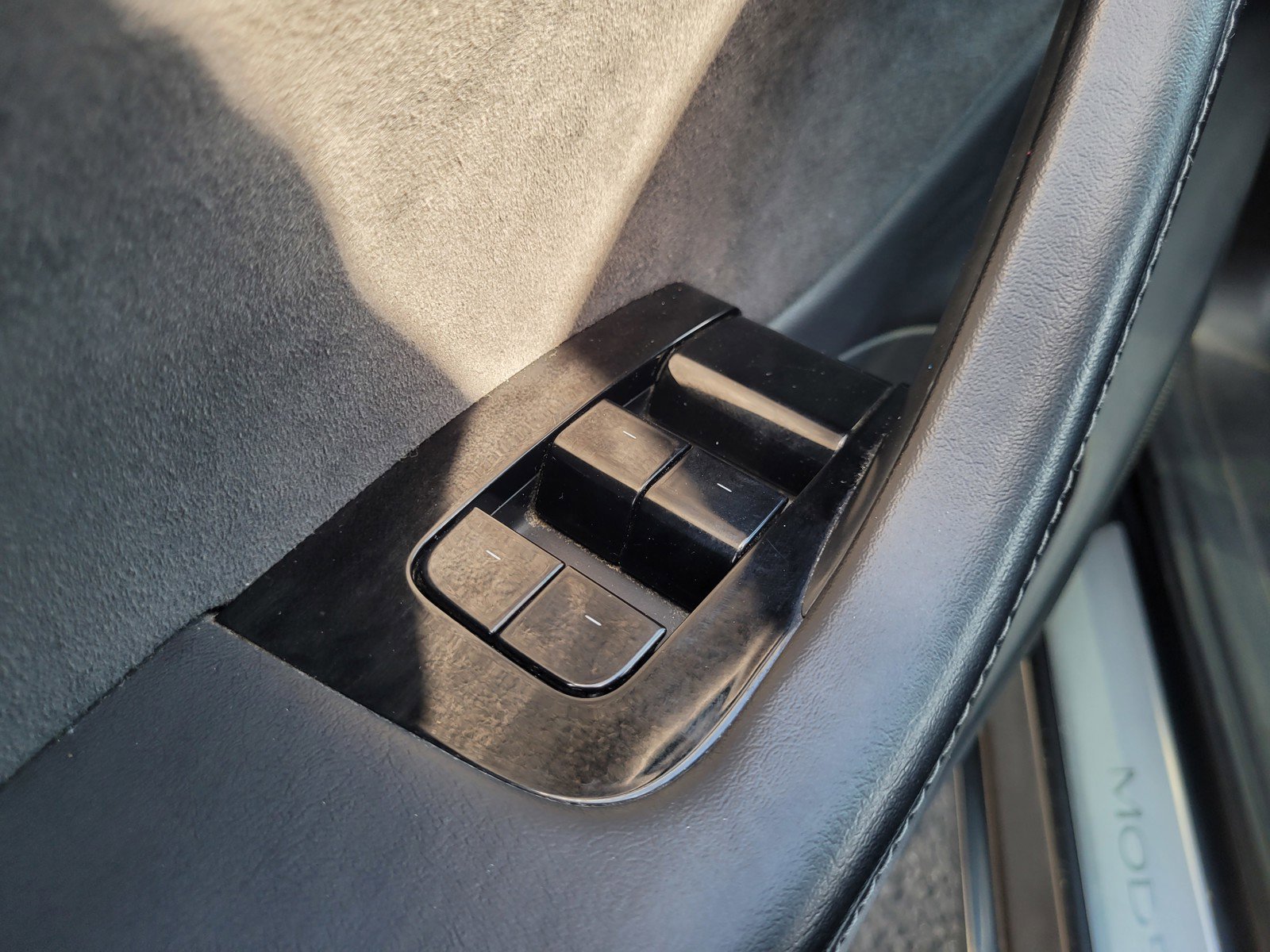 Used 2018 Tesla Model 3 Long Range AWD/4WD image 25