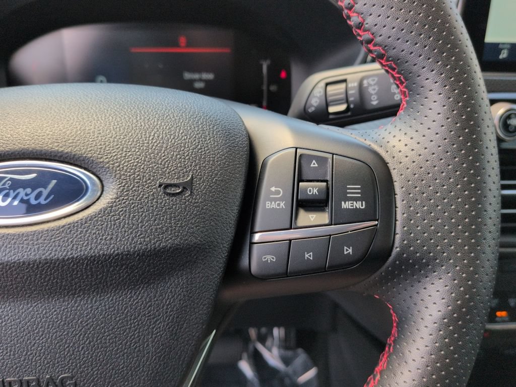 Used 2025 Ford Escape ST-Line Select AWD/4WD image 19