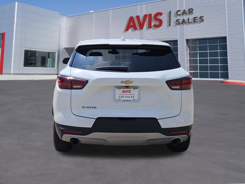 Used 2025 Chevrolet Blazer LT FWD image 5
