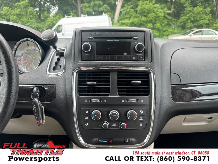 Used 2012 Dodge Grand Caravan SXT image 24