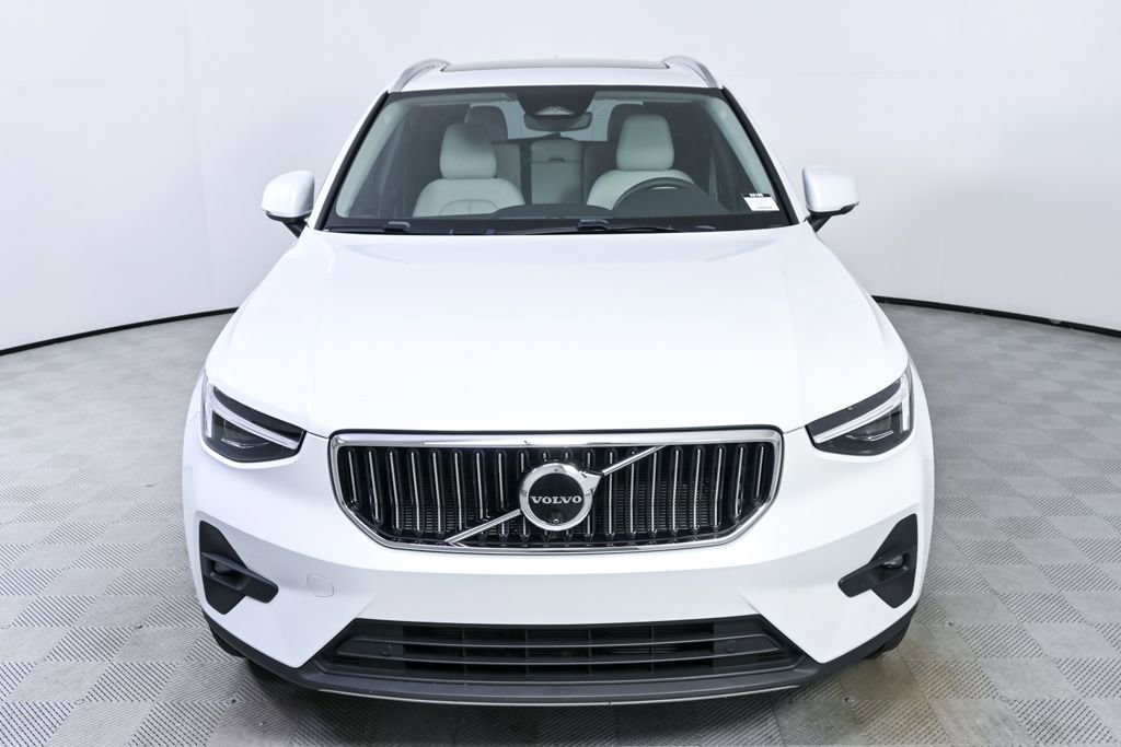 Certified 2024 Volvo XC40 B5 Ultimate w/ Protection Package AWD/4WD image 37