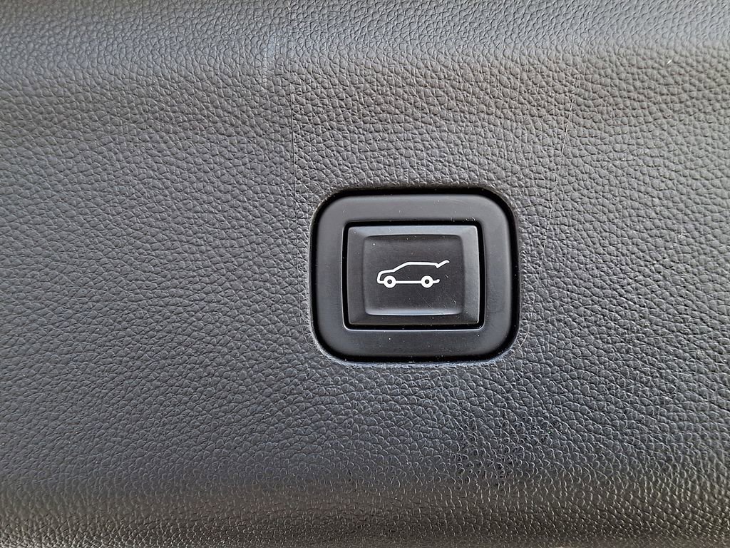 Used 2021 Buick Enclave Premium w/ Surround and Sites Package image 35