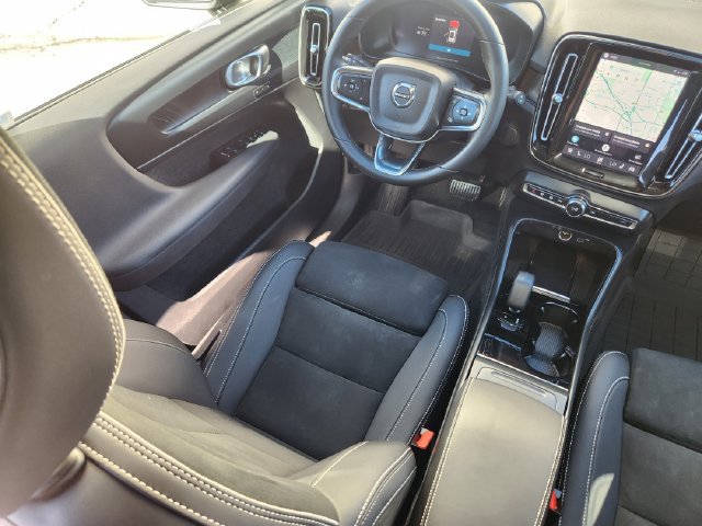 Certified 2023 Volvo XC40 Recharge Plus w/ Protection Package Premier AWD/4WD image 11
