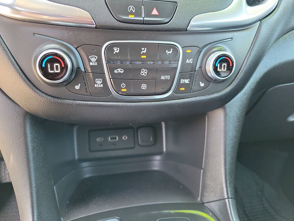 Used 2022 Chevrolet Equinox LT image 33