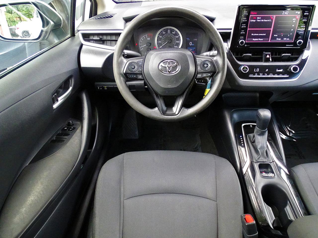 Used 2021 Toyota Corolla LE FWD image 28