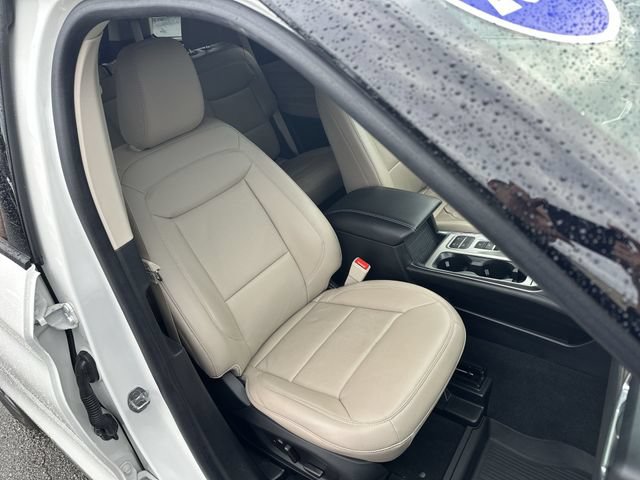 Used 2022 Ford Explorer Limited w/ Equipment Group 301A RWD image 27