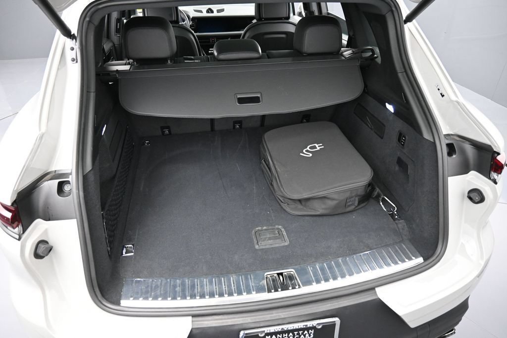 Certified 2025 Porsche Cayenne S AWD/4WD image 33