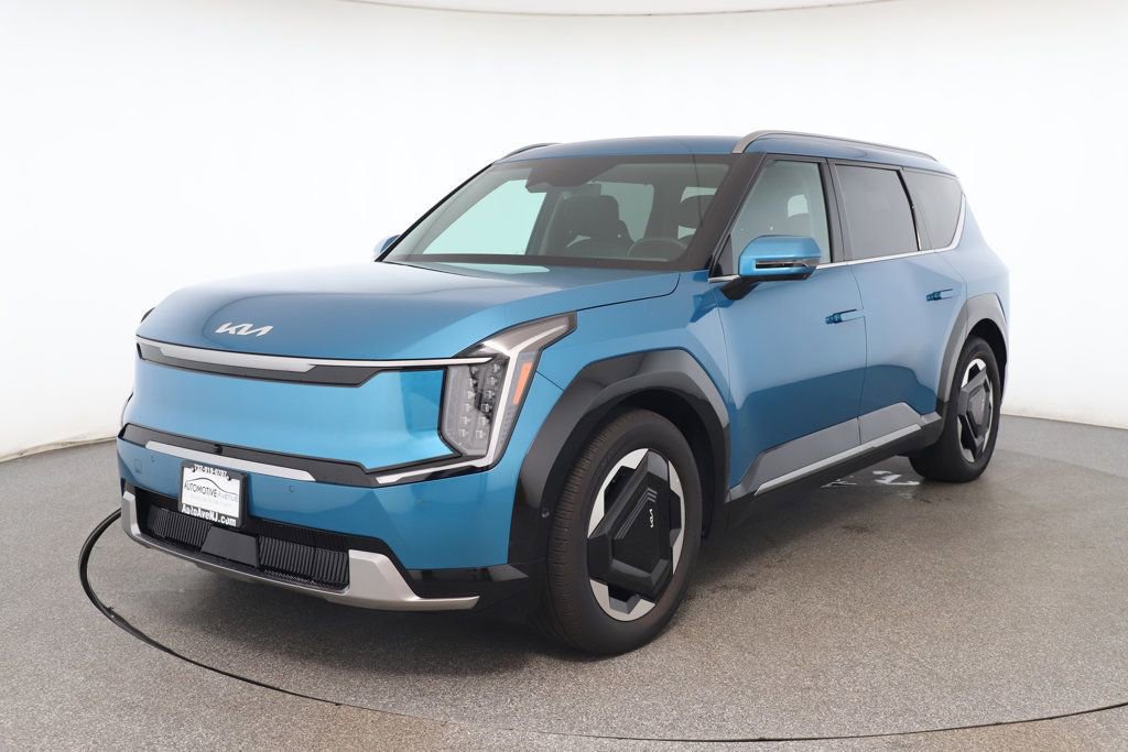 Used 2024 Kia EV9 Land image 1