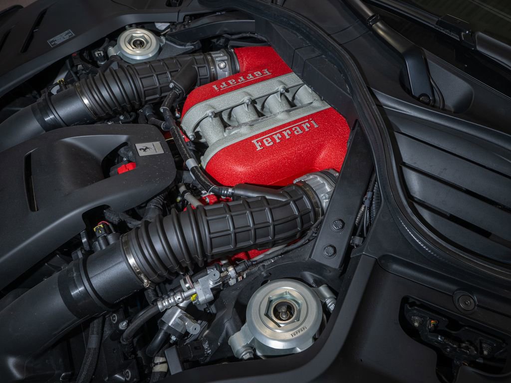 Certified 2025 Ferrari Purosangue image 30