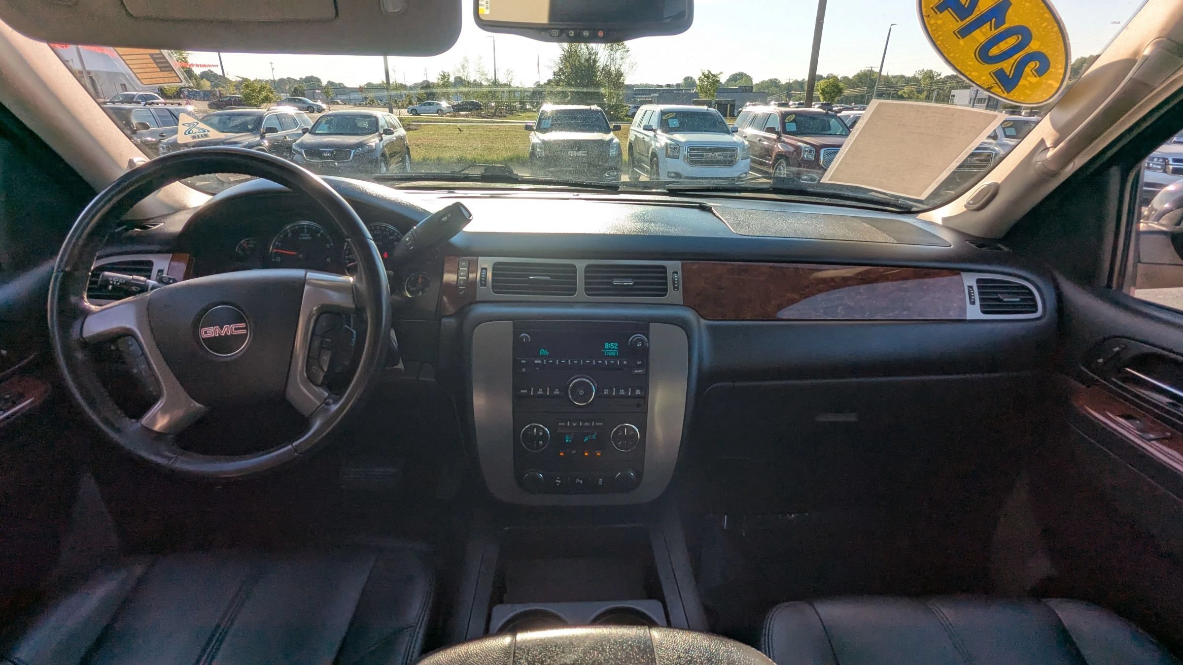 Used 2014 GMC Yukon SLT AWD/4WD image 12