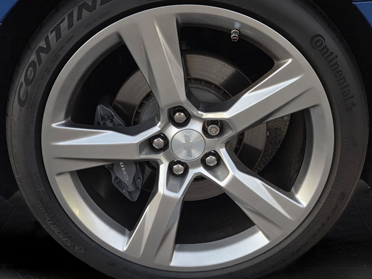 Used 2018 Chevrolet Camaro SS RWD image 36