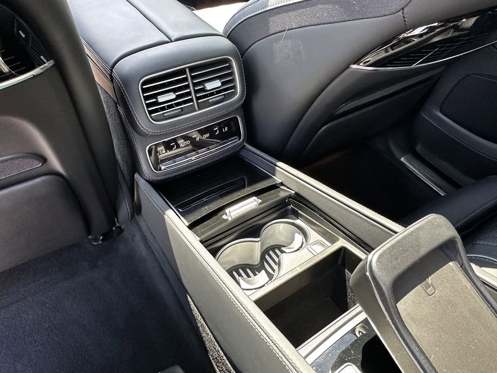 Certified 2024 Mercedes-Benz Maybach GLS 600 4MATIC image 28