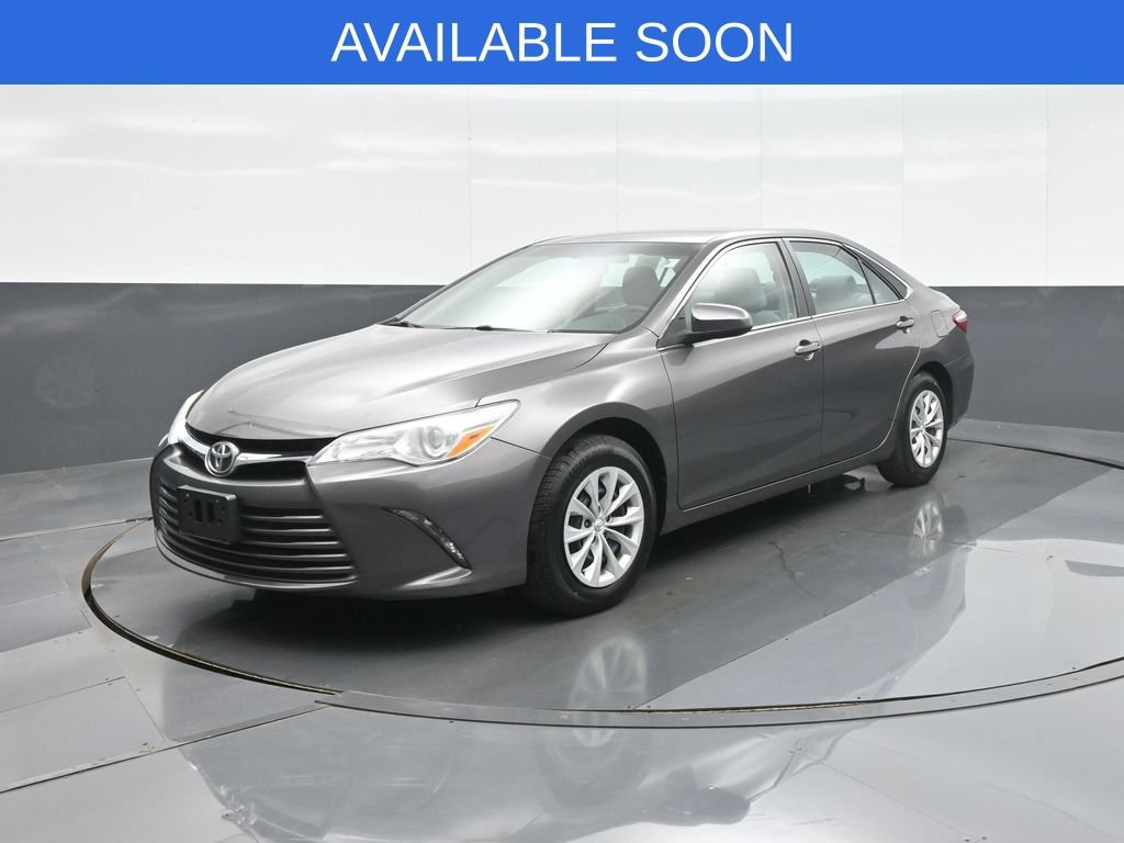 Used 2016 Toyota Camry LE FWD image 3