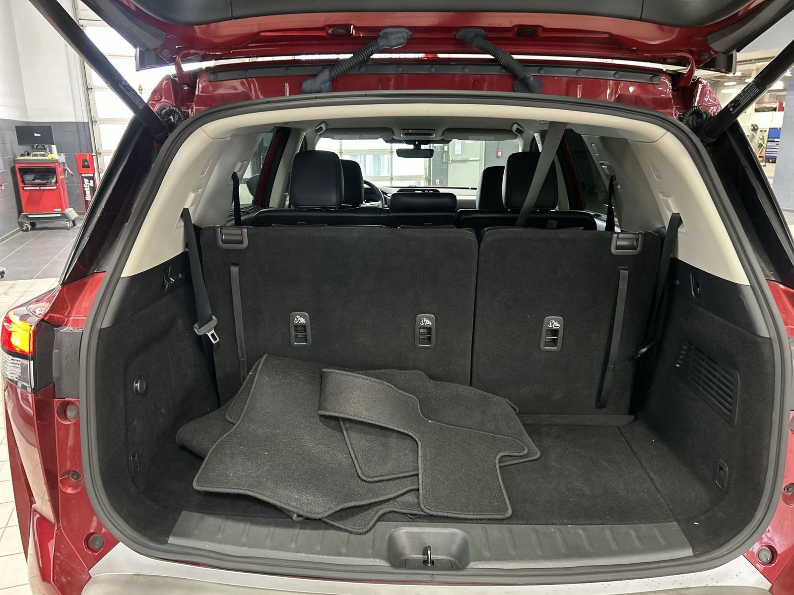 Certified 2023 Nissan Pathfinder SL AWD/4WD image 39