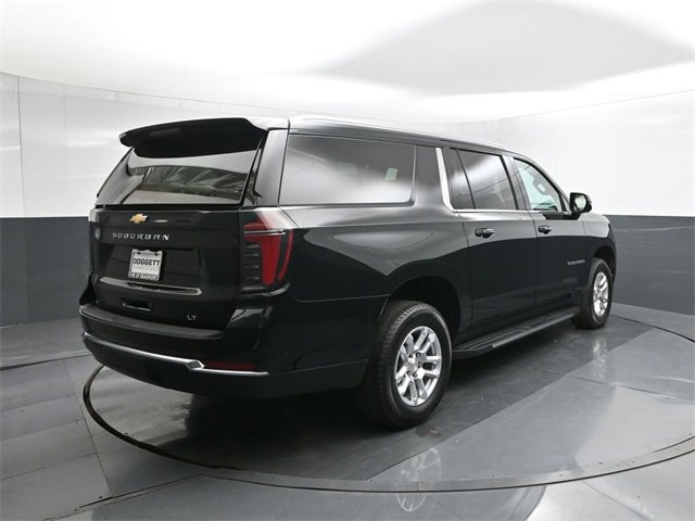 Used 2025 Chevrolet Suburban LT image 11