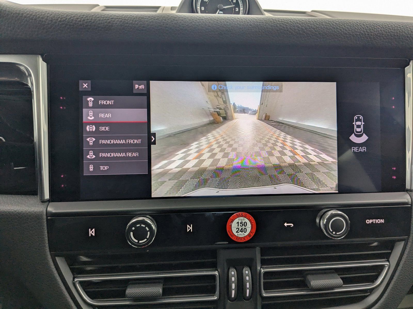 Certified 2025 Porsche Macan image 16