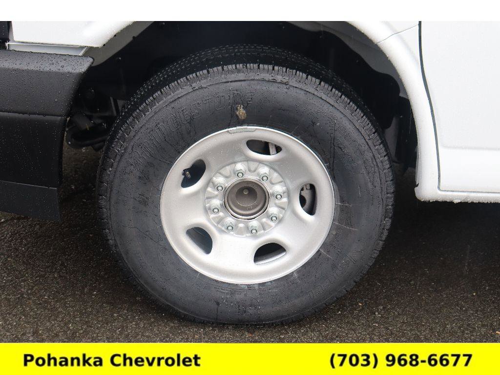 New 2026 Chevrolet Express 3500 RWD image 23