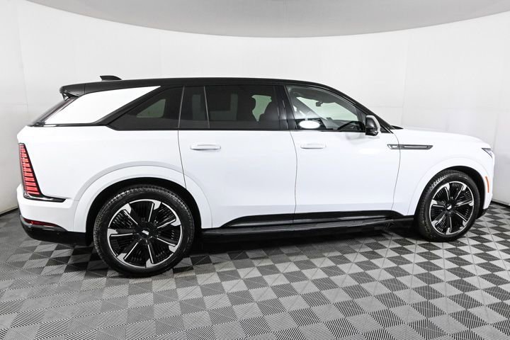 New 2025 Cadillac Escalade IQ Sport 2 image 27