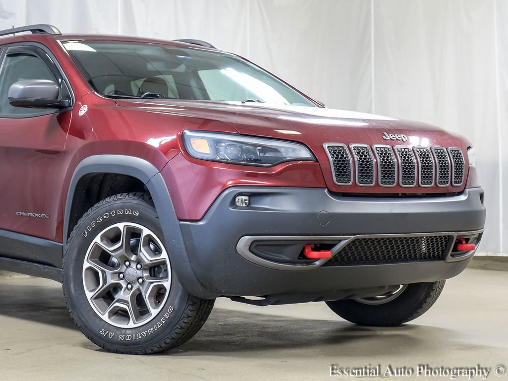 Used 2020 Jeep Cherokee Trailhawk w/ Cold Weather Group AWD/4WD image 3