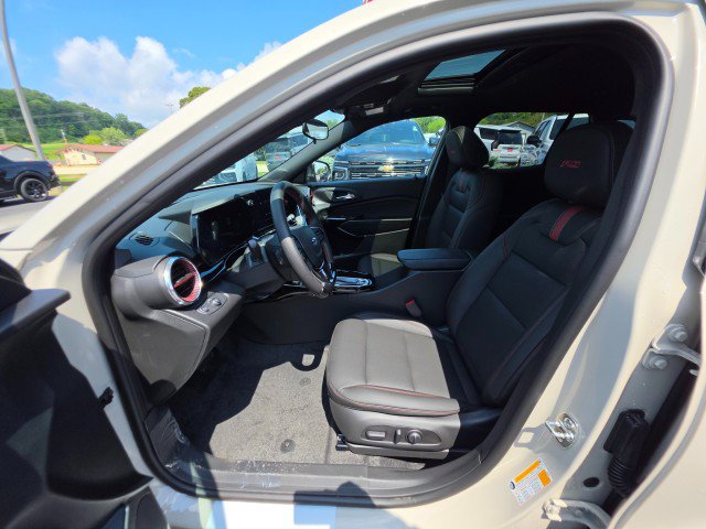 New 2026 Chevrolet Trax RS w/ Sunroof Package FWD image 26
