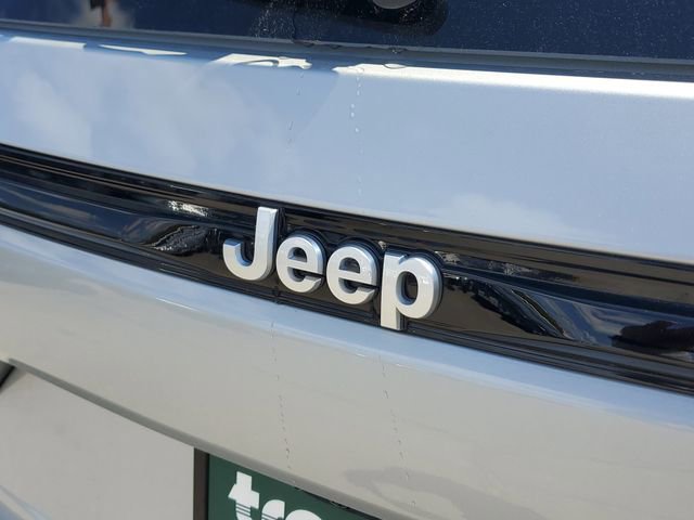 New 2026 Jeep Grand Cherokee Laredo X image 8