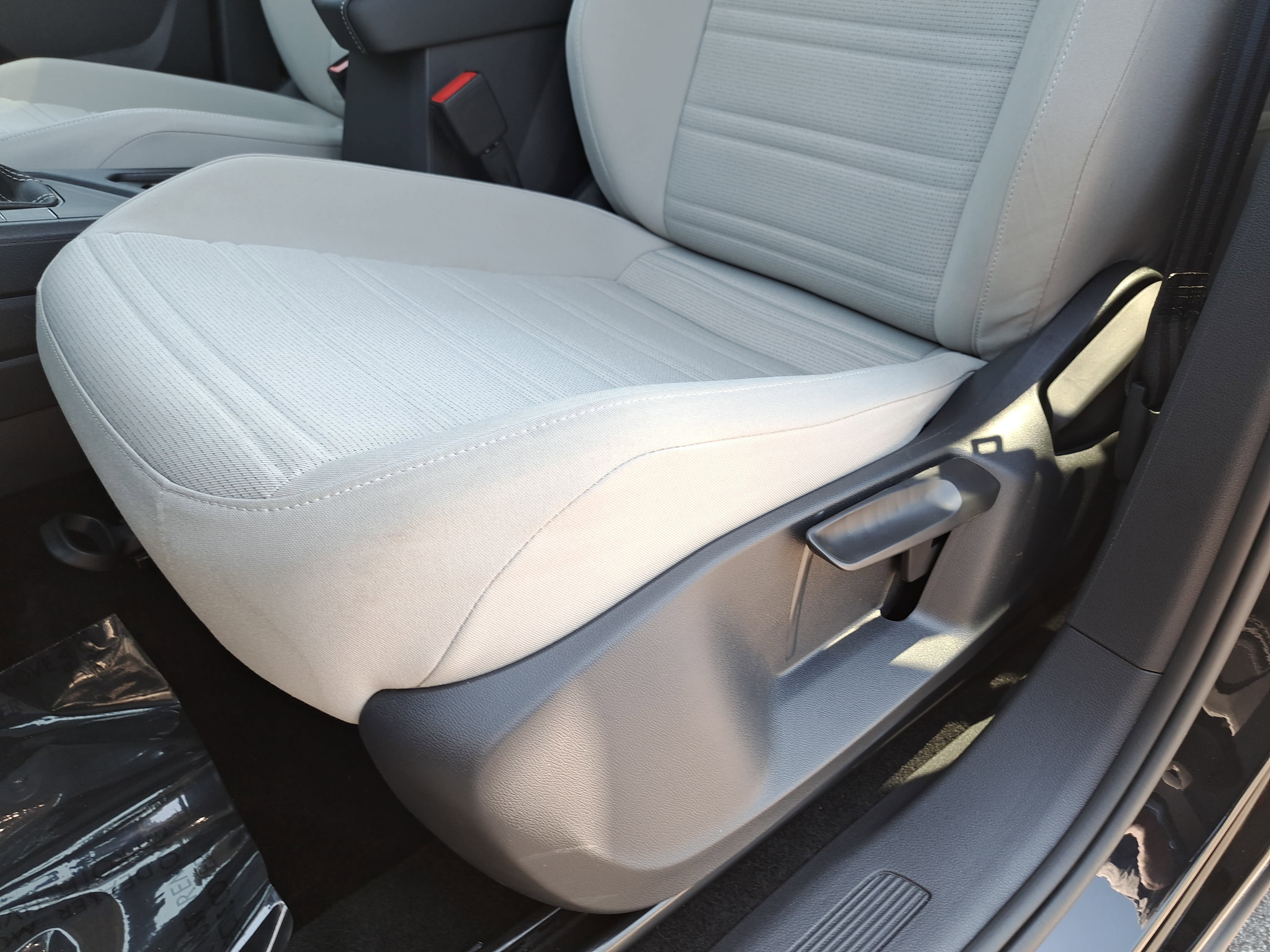 Certified 2023 Volkswagen Tiguan S FWD image 26