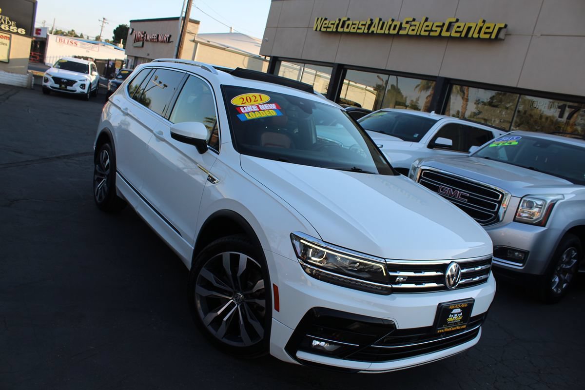 Used 2021 Volkswagen Tiguan SEL Premium R-Line w/ 3rd Row Seat Package AWD/4WD image 41