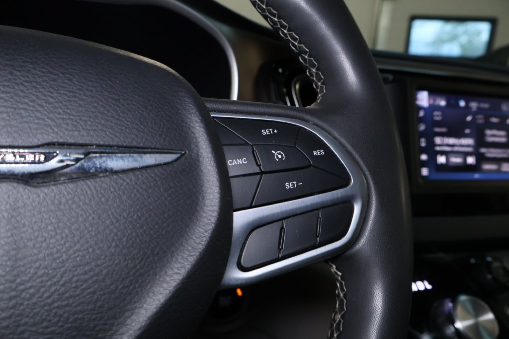 Used 2023 Chrysler Voyager LX FWD image 22