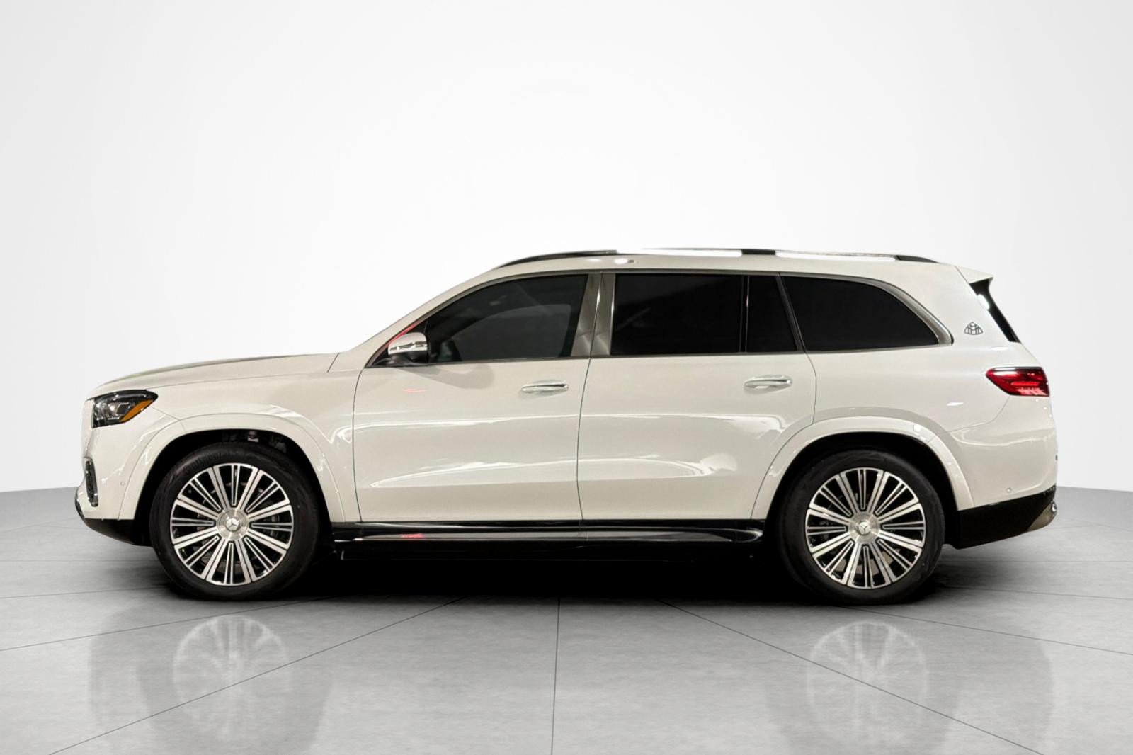 New 2026 Mercedes-Benz Maybach GLS 600 4MATIC image 2