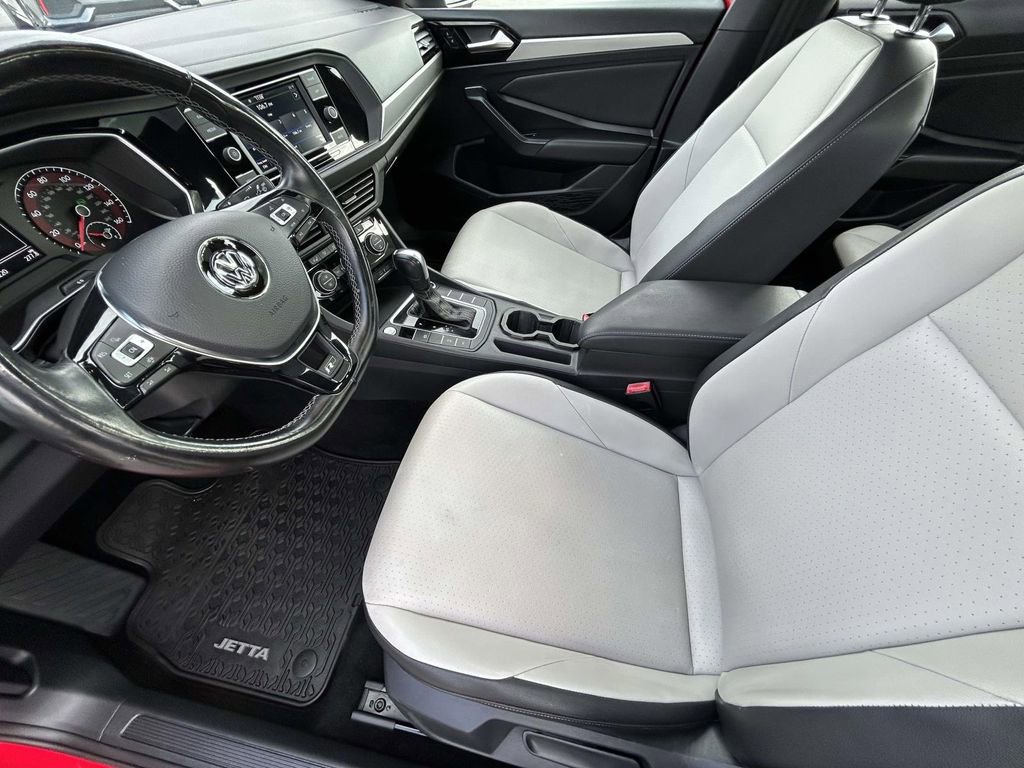 Used 2020 Volkswagen Jetta R-Line w/ R-Line Cold Weather Package image 10
