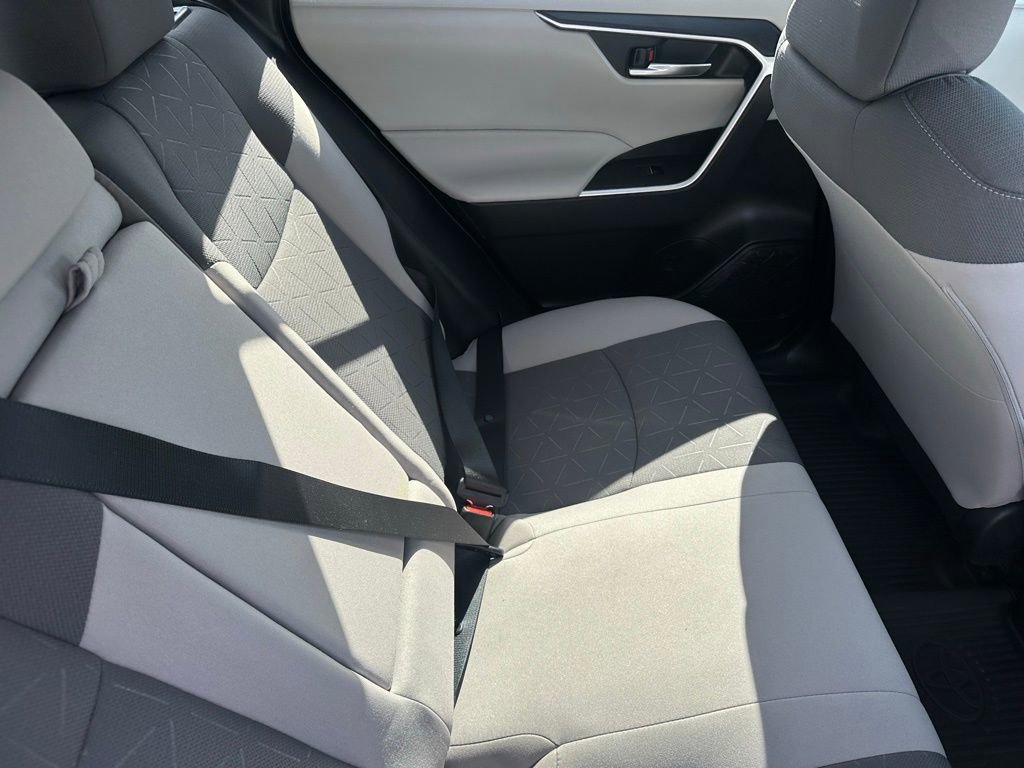 Used 2022 Toyota RAV4 XLE w/ Convenience Package image 19