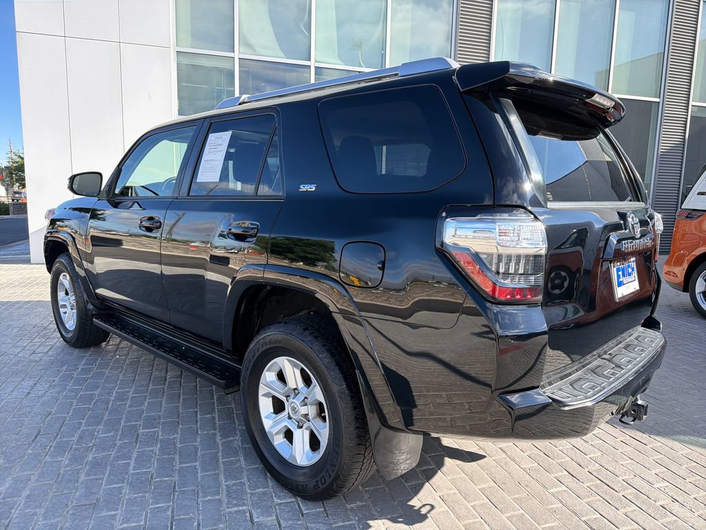 Used 2018 Toyota 4Runner SR5 Premium AWD/4WD image 3
