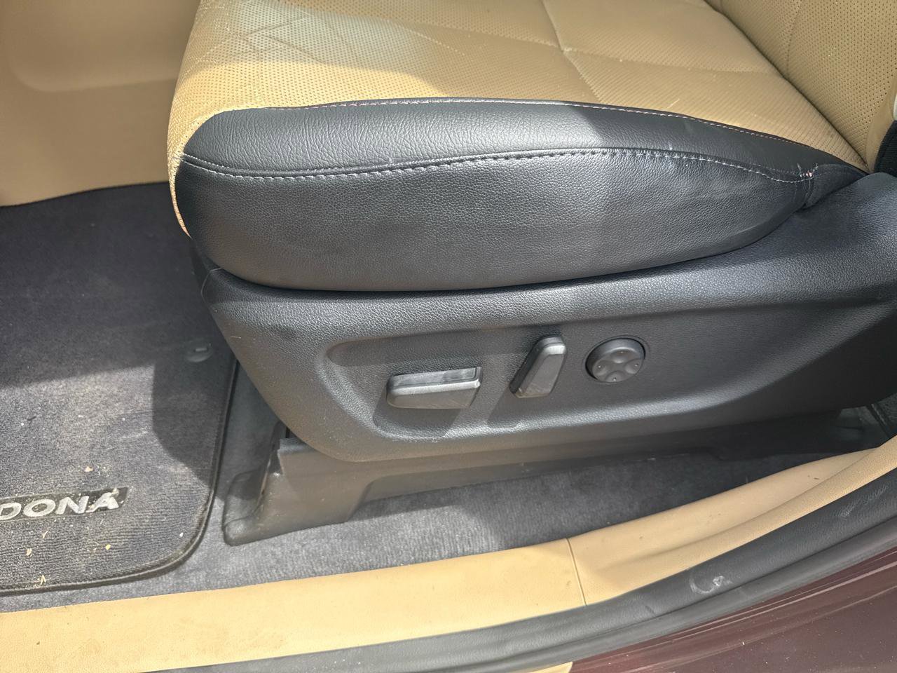 Used 2017 Kia Sedona EX FWD image 14