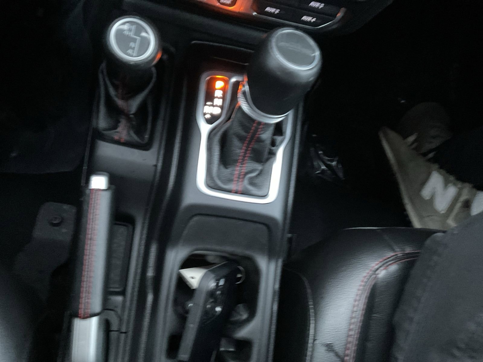 Used 2020 Jeep Gladiator Rubicon w/ Dual Top Group image 17