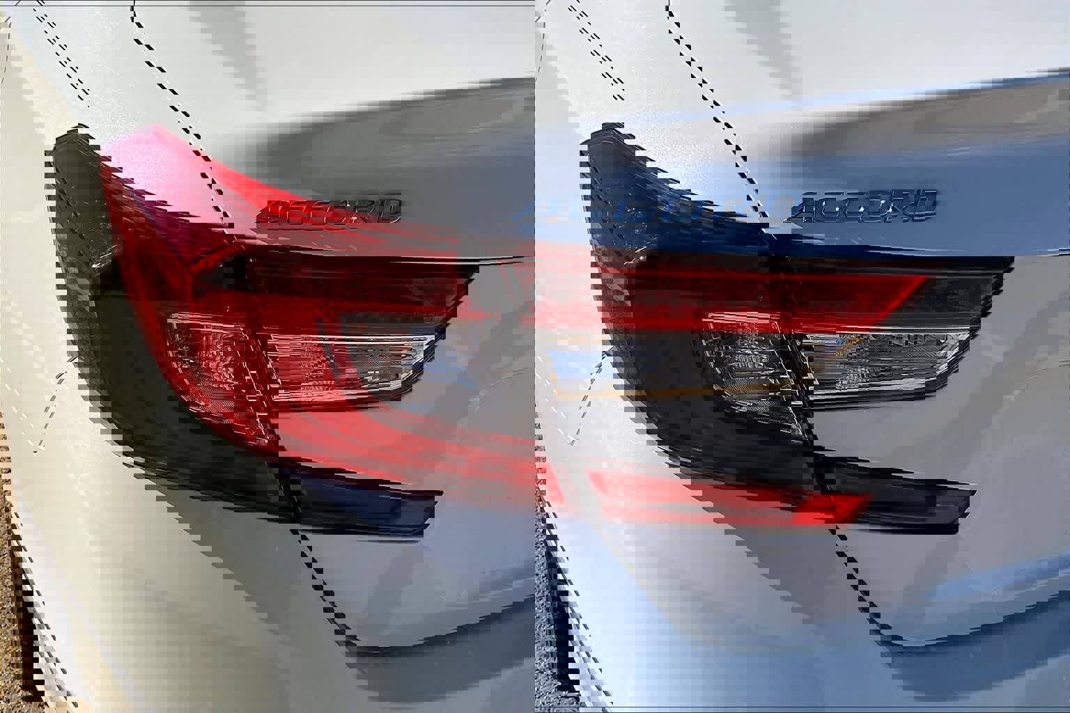 Used 2018 Honda Accord EX-L image 32