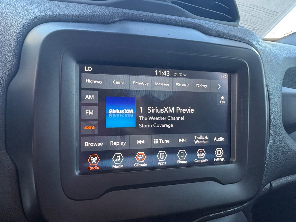 Used 2020 Jeep Renegade Latitude FWD image 18