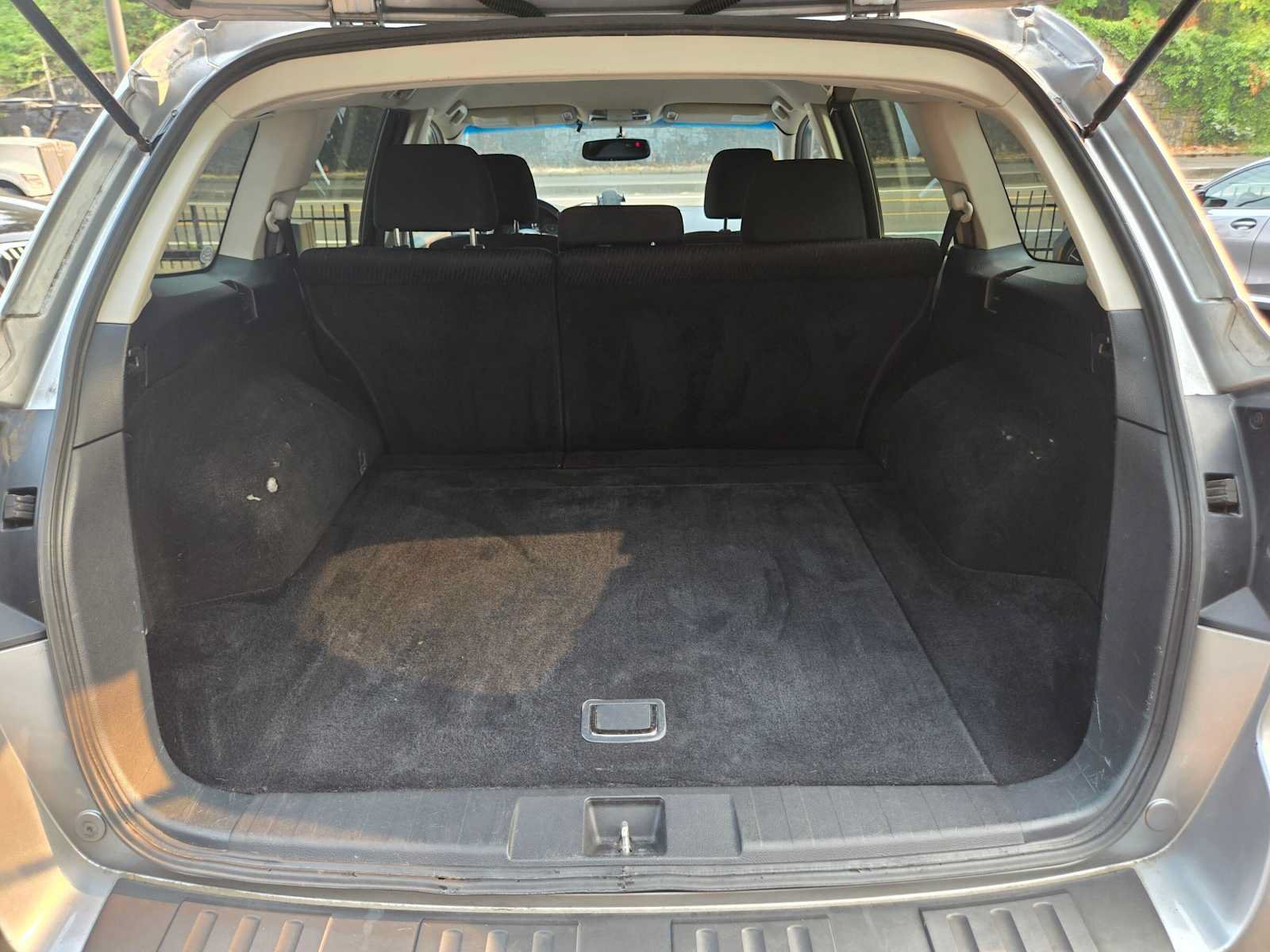 Used 2011 Subaru Outback 2.5i Premium AWD/4WD image 13