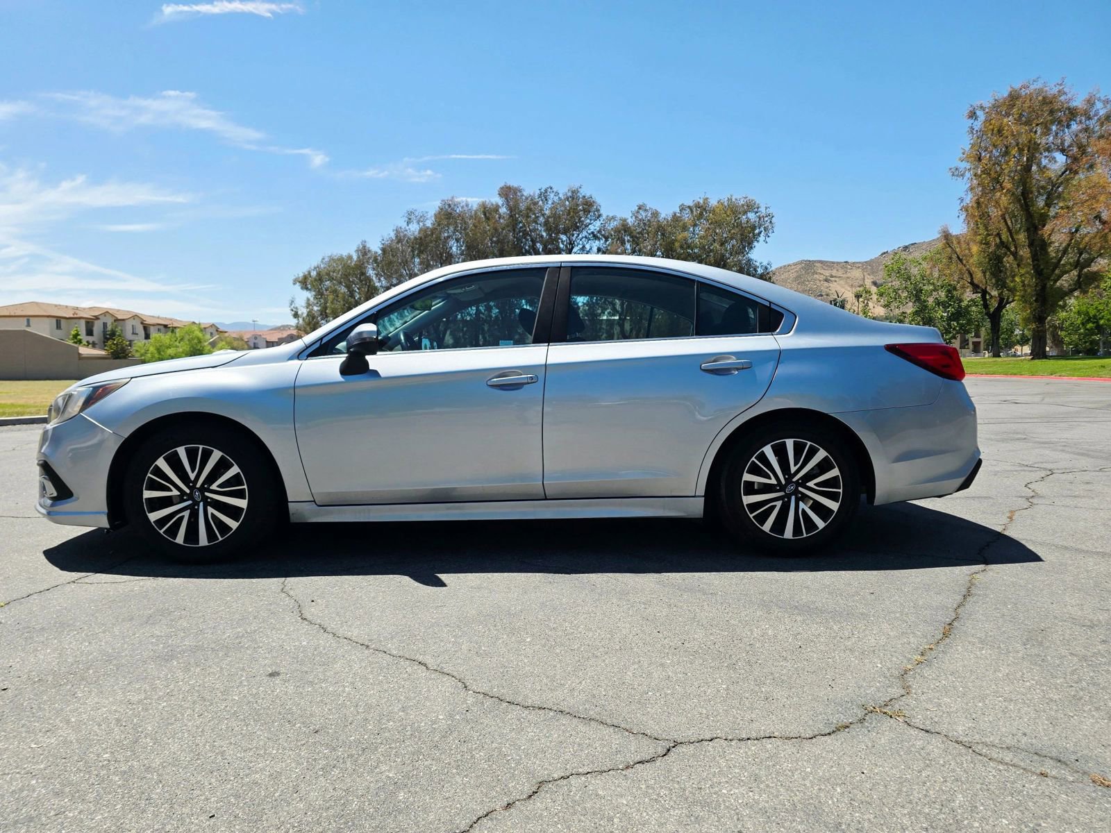 Used 2018 Subaru Legacy 2.5i Premium w/ Eyesight & BSD & Rcta & HBA AWD/4WD image 3