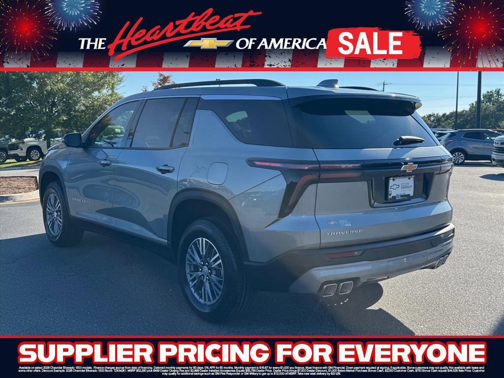 New 2027 Chevrolet Traverse LT w/ LPO, Floor Liner Package FWD image 5