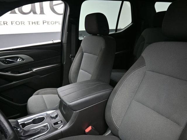 Used 2023 Chevrolet Traverse LT image 16