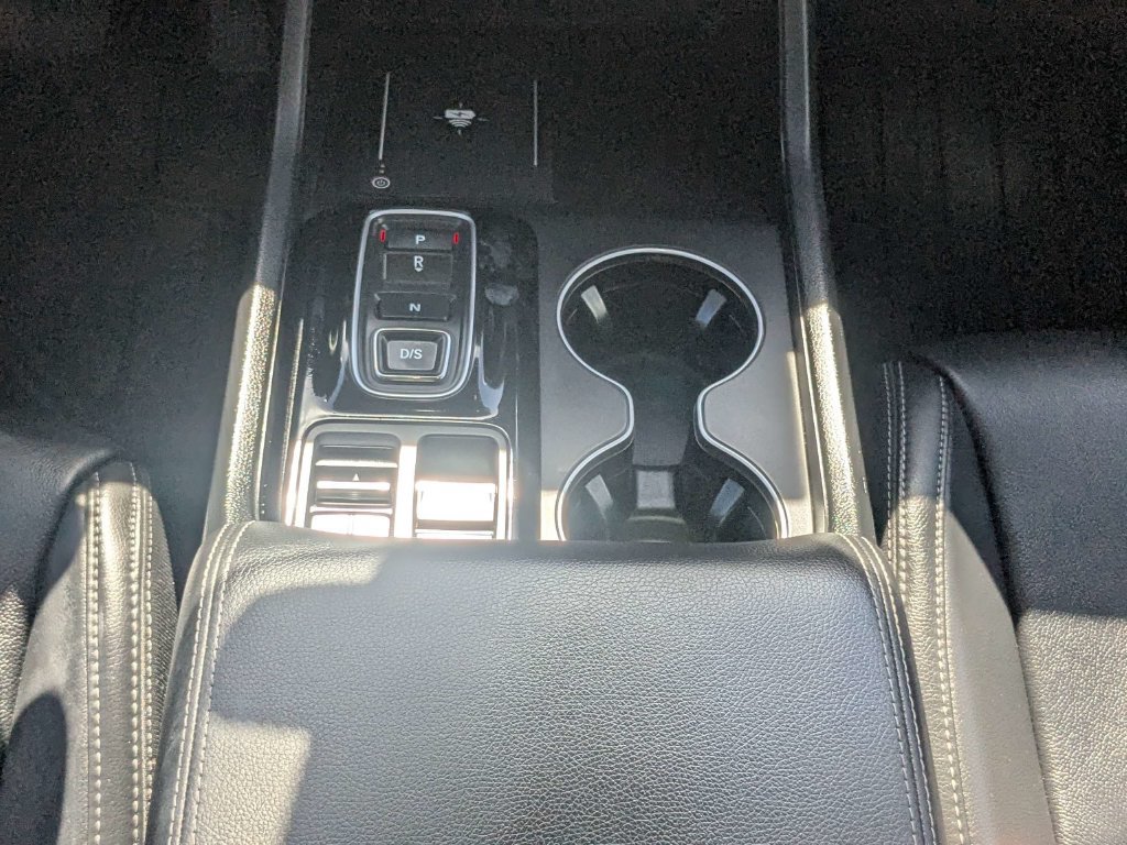 Used 2025 Honda Pilot EX-L image 24