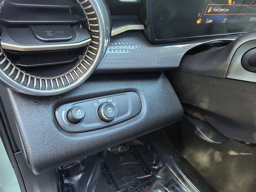 Used 2025 Chevrolet Trax ACTIV w/ Driver Confidence Package FWD image 19