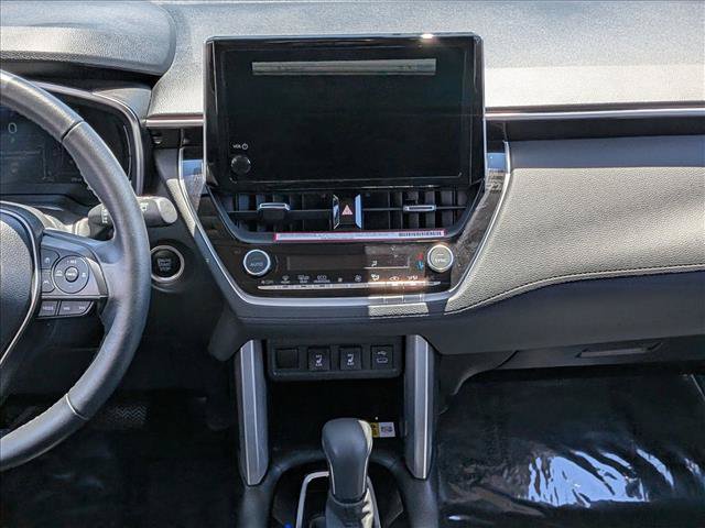 Used 2023 Toyota Corolla Cross XLE w/ Convenience Package FWD image 12