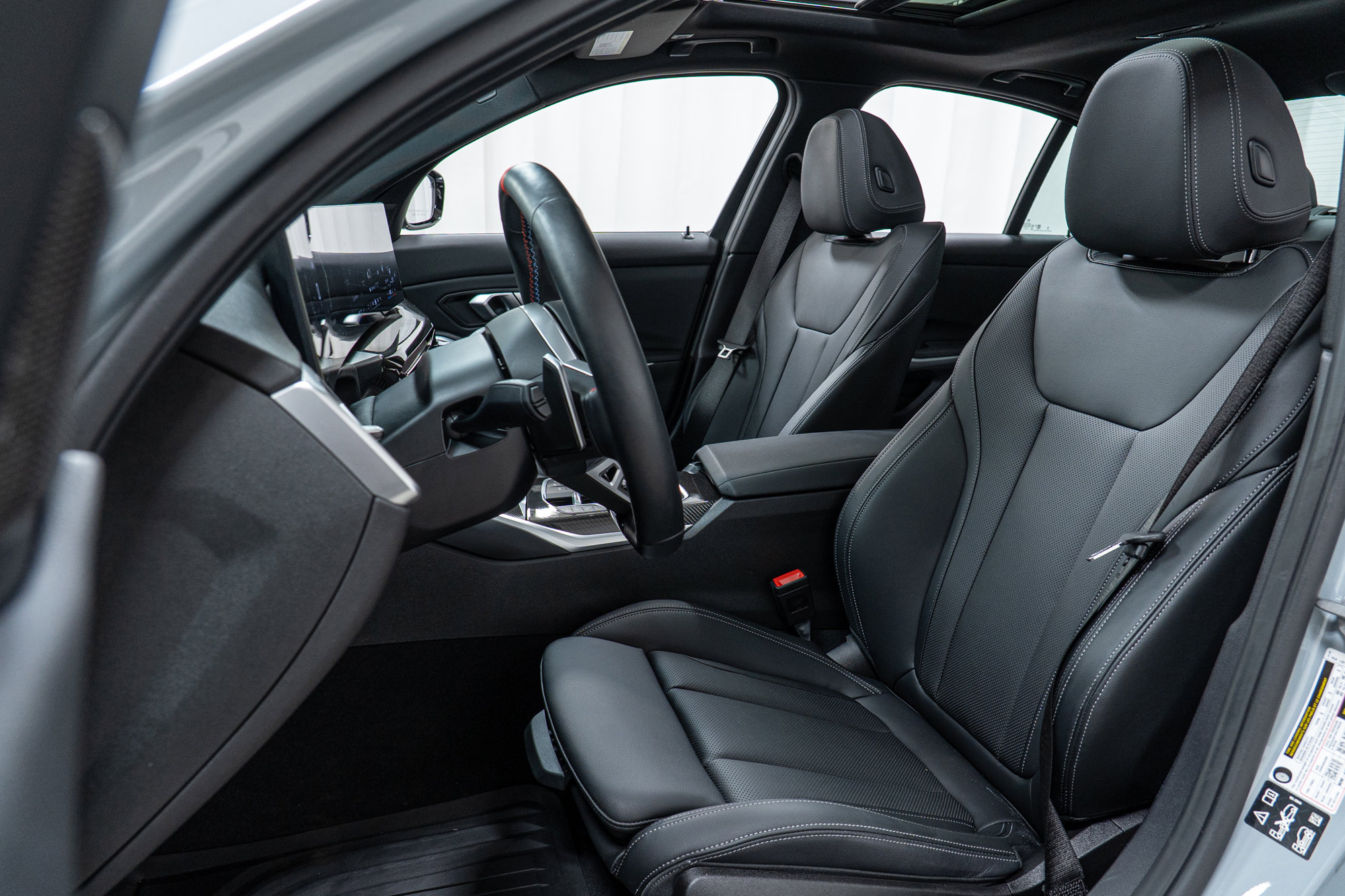 Used 2025 BMW M340i xDrive w/ Premium Package image 13