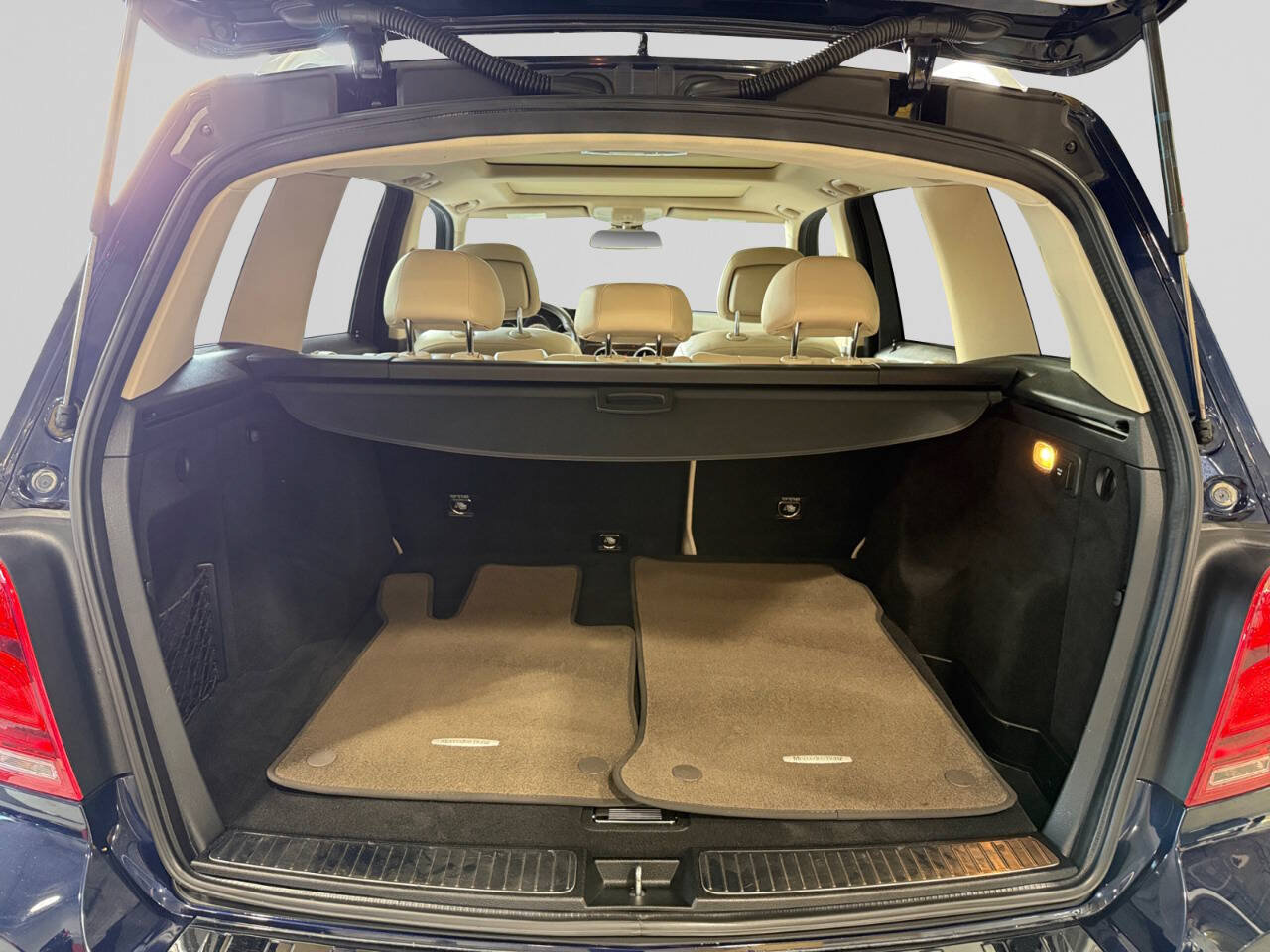 Used 2015 Mercedes-Benz GLK 350 4MATIC w/ Premium 1 Package image 19