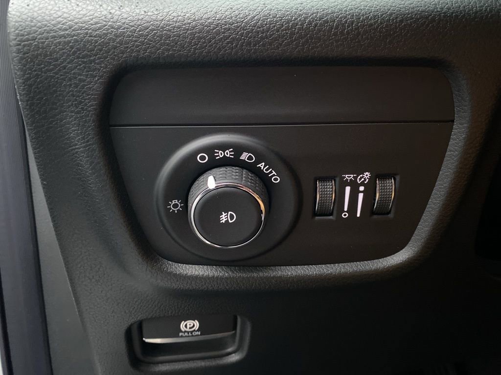 New 2025 Jeep Grand Cherokee L Summit w/ Obsidian Package image 15