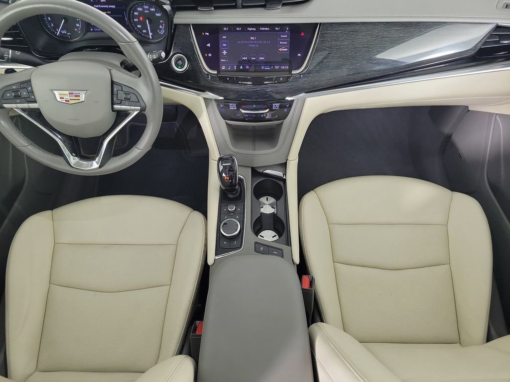 Certified 2023 Cadillac XT6 Premium Luxury w/ Technology Package image 17