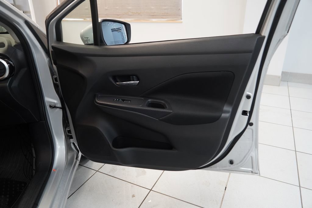 Used 2021 Nissan Versa SV image 25